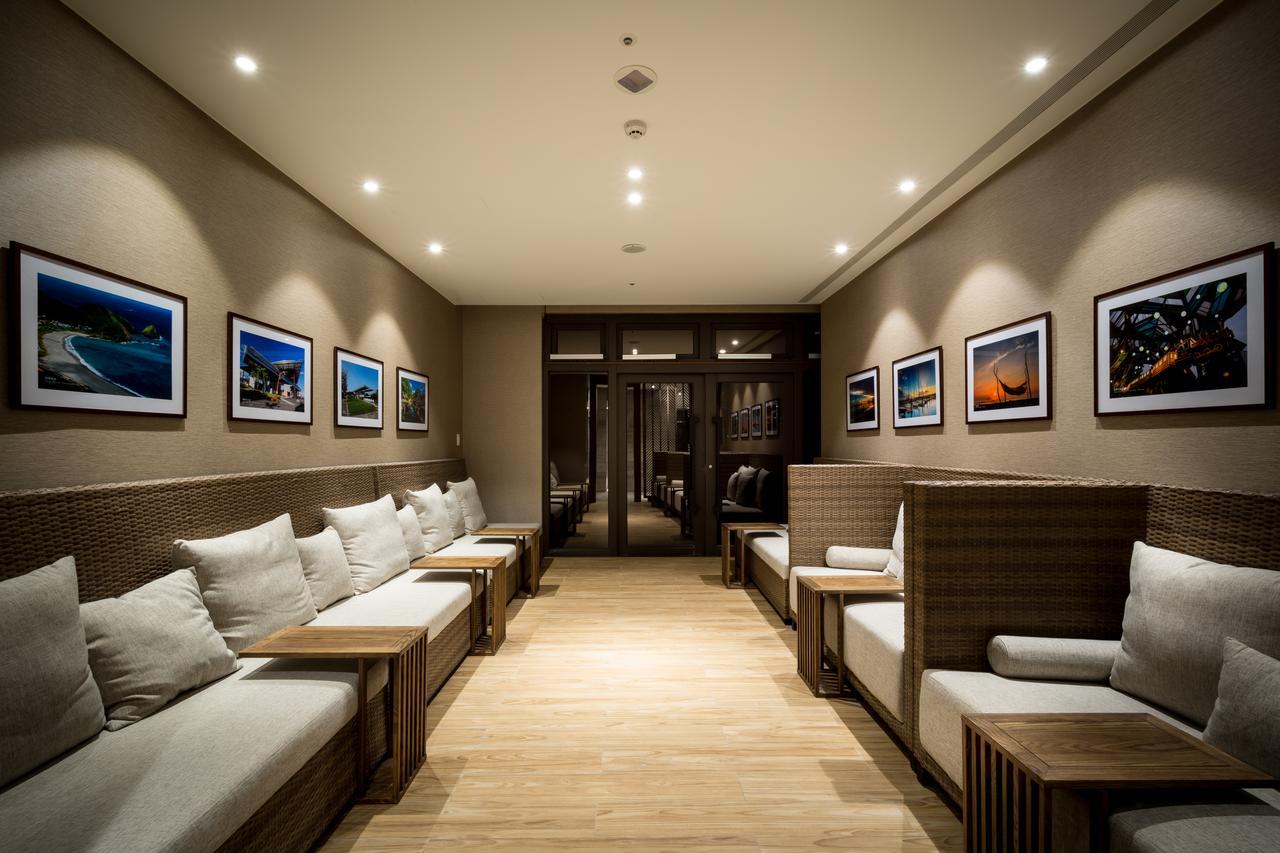 Cuncyue Hot Spring Resort Luodong Buitenkant foto The lounge at the airport